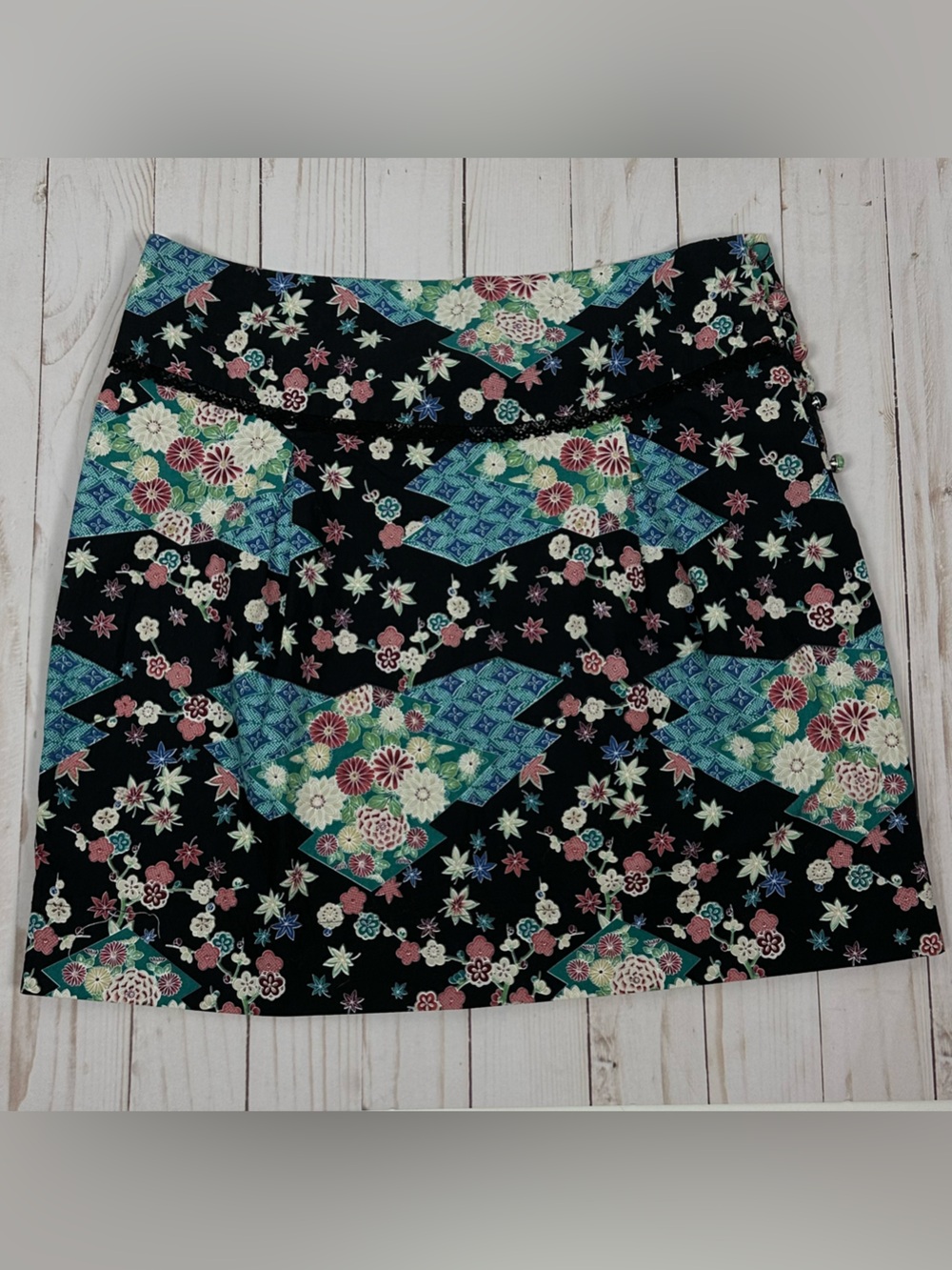 ECOTE Urban Outfitters Japenese inspired A-line print mini-skirt - size small
